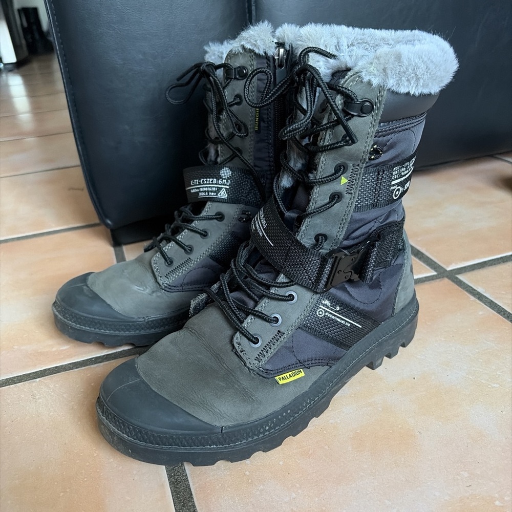 LIMITED EDITION Palladium Destiny 2 Pampa Europa Boots